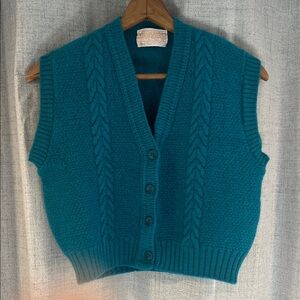 Vintage Pendleton Teal Cable Knit Women's Sweater Vest (cropped)